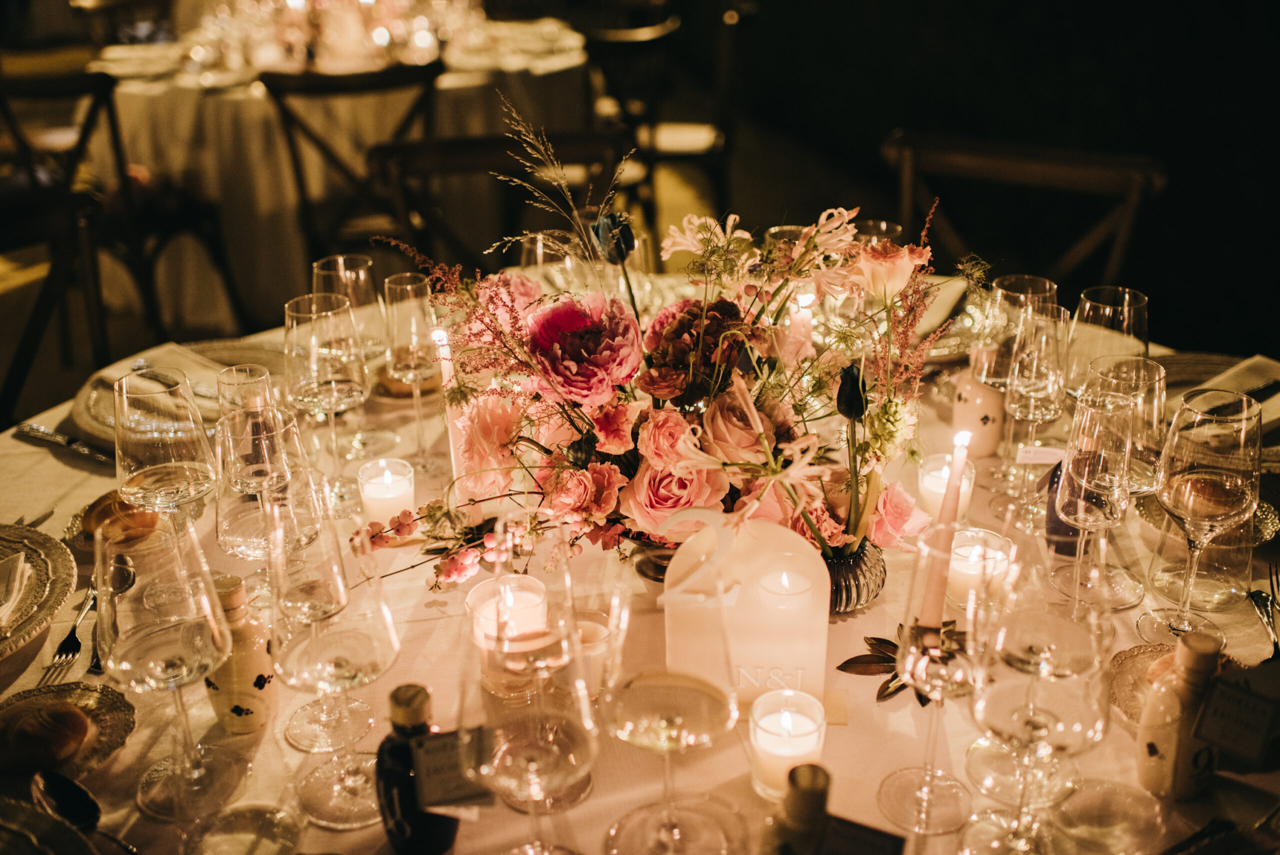 decoracion-de-mesa-para-evento-premium-en-sevilla